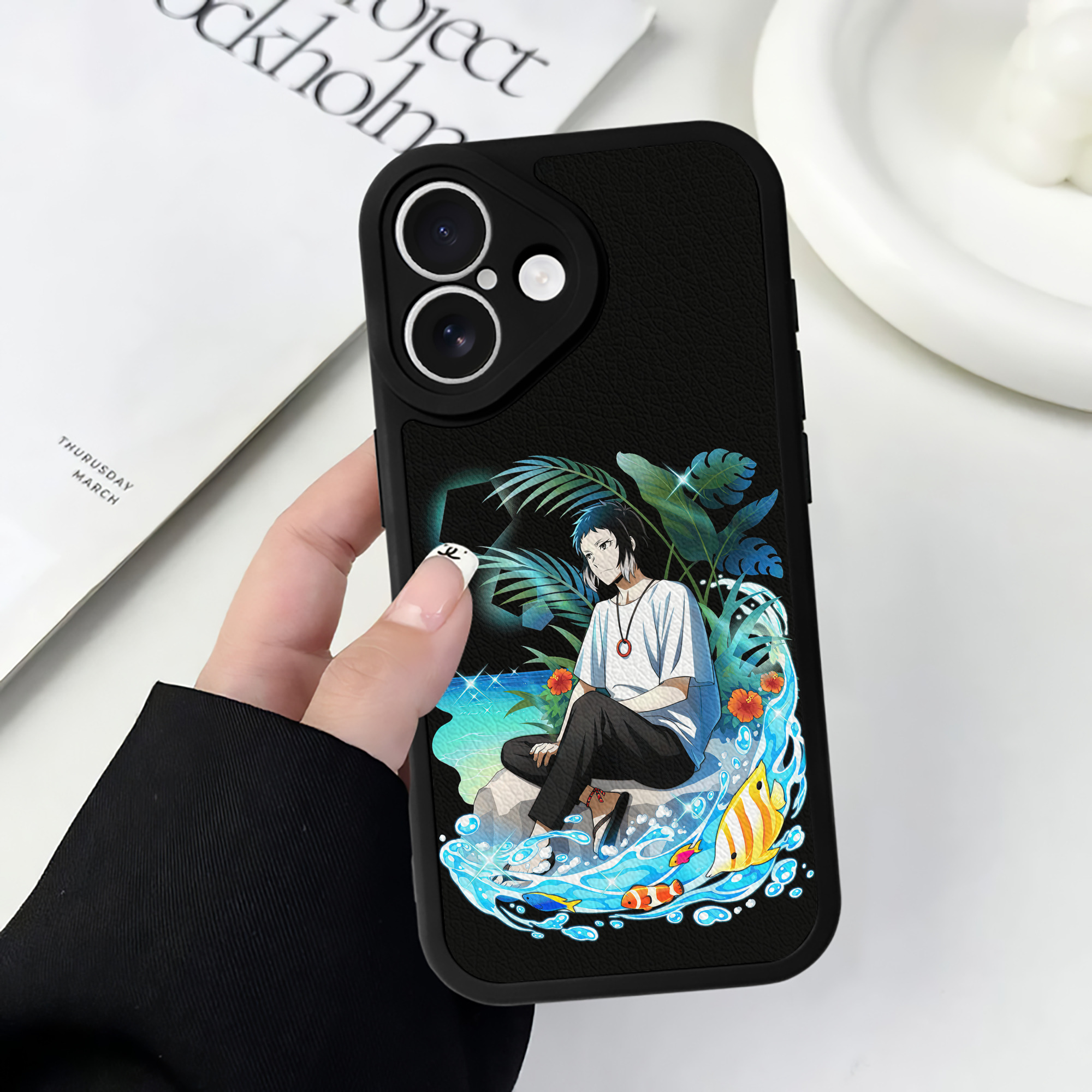 （画像用） 文豪ストレイドッグス Bungo Stray Dogs 【iPhone 16シリーズ対応】シリコンスマホケース（レザー調） 材質：シリコン